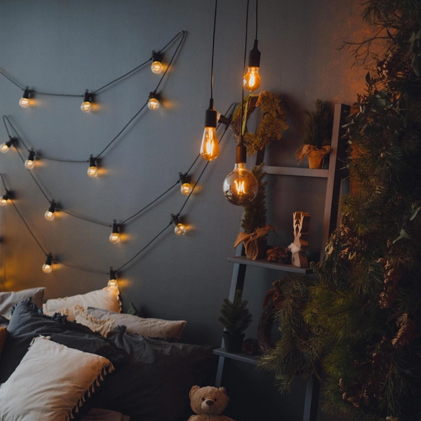 Зима, приходи! Новогоднее настроение в спальне (фото 16) | Источник: Anita Austvika/Unsplash 