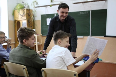 Более 3 тысяч омских детей не посещают школу: статистика и причины