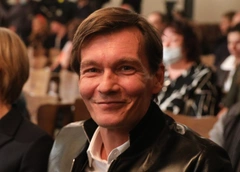 Похудевший Филипп Янковский, Паулина Андреева, Ирина Мирошниченко после ковида: сбор труппы МХТ