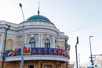 Старую вывеску называют яркой и интересной | Источник: Мария Ленц / NGS24.RU