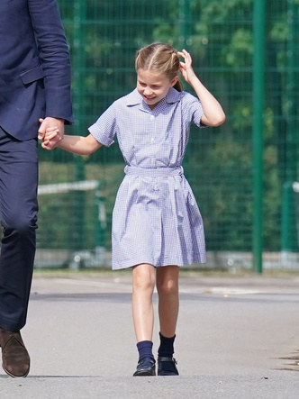 Маленькая принцесса: очень милый жест, который Шарлотта переняла у Кейт Миддлтон — а вы его замечали?