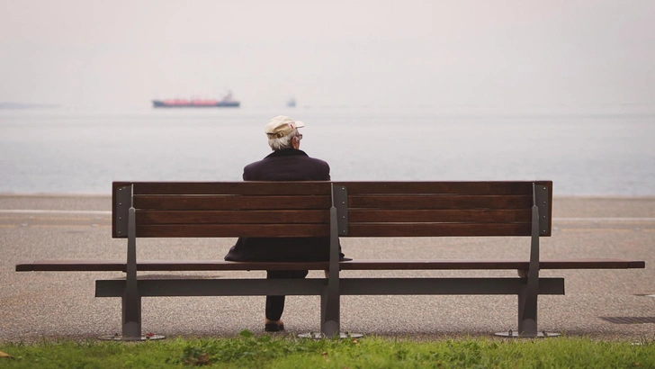 Ставить цели, дружить с молодежью и еще 5 не самых очевидных привычек, которые помогут дожить до 100 лет | psychologies.ru