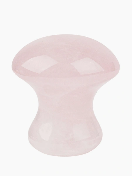 Массажер для области глазМассажер из натурального розового кварца идеально подходит для деликатной области глаз.Где купить: lamoda.ru