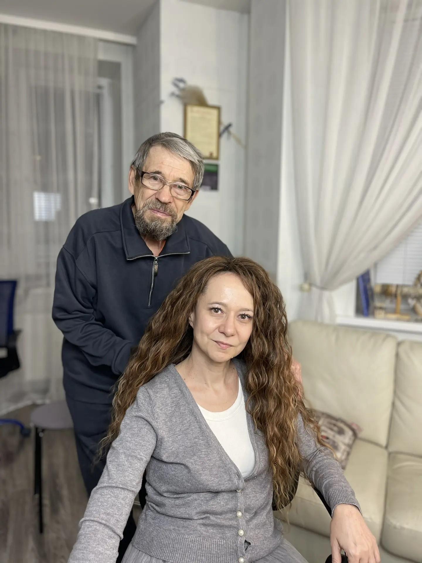 «Думают, что он нейросеть». Удивительная история 82-летнего екатеринбуржца, решившего заработать на…