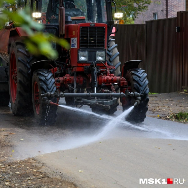 Дороги тут моют тщательно | Источник: Артем Устюжанин / MSK1.RU