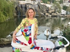 Алла Довлатова устроила новорожденному первое путешествие