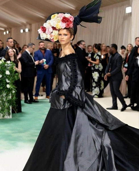 Зендая, Дуа Липа, и другие: 15 самых красивых звездных выходов на Met Gala