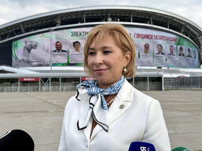 Эльмира Зарипова поблагодарила педагогов за их работу | Источник: Надежда Гордеева, «Татар-информ»