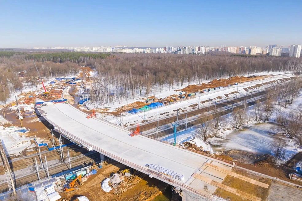 Для пешеходов предусмотрели переходы | Источник: Мэр Москвы Сергей Собянин / MAX