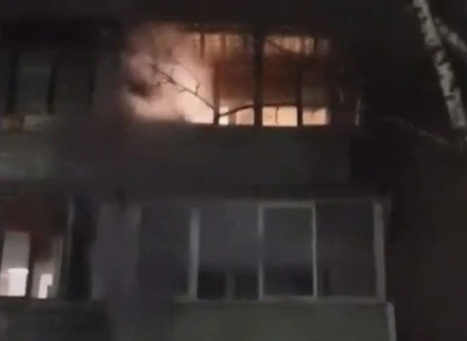 Появилось видео пожара на улице Чкалова | ya62.ru