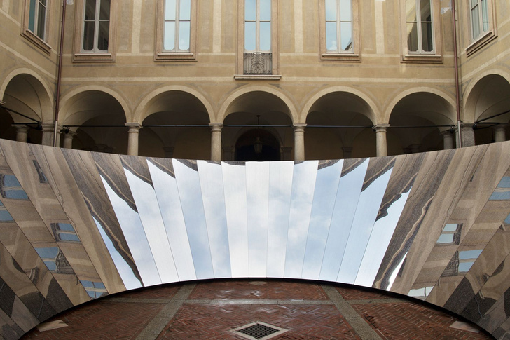 Инсталляция COS и Филиппа К. Смита III на Миланской неделе дизайна (фото 5)