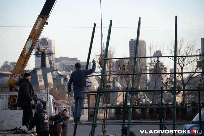 Власти начинают подготовку к Новому году | Источник: Елена Буйвол / VLADIVOSTOK1.RU