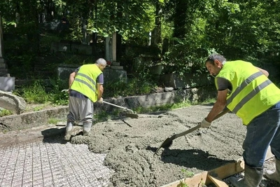 В Сочи благоустраивают 76-летнее кладбище с 10 тыс. захоронений