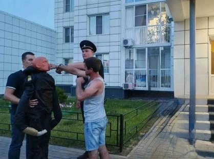 Жителя воронежского Отрадного арестовали по подозрению в избиении человека до смерти | Источник: Следственное управление СК РФ по Воронежской области / voronezh.sledcom.ru