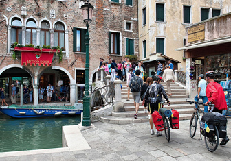 В Венеции запретили ездить на велосипедах