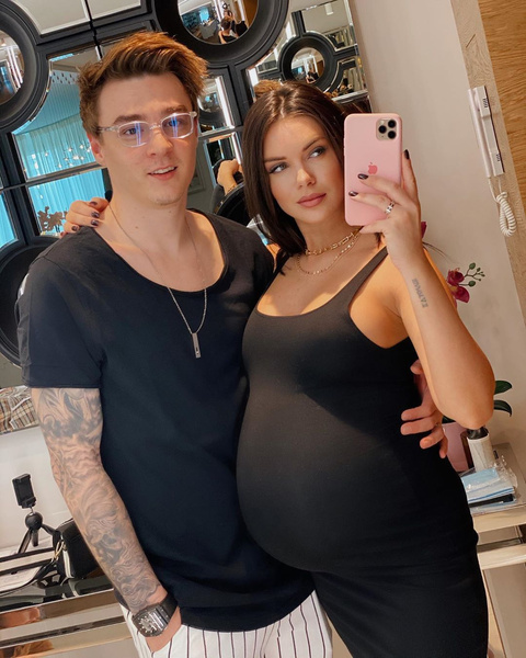 <p>Катя Жужа и Артем Маркелов стали родителями!</p>
