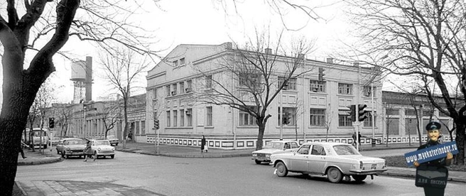 Завод «Октябрь», угол улиц Красной и Головатого, 1981 год | Источник: Борис Устинов / Myekaterinodar.ru