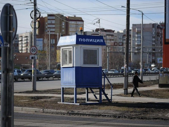 Полиция установила всех подростков, избивших мужчин на детской площадке | Источник: Ирина Шарова / 72.RU