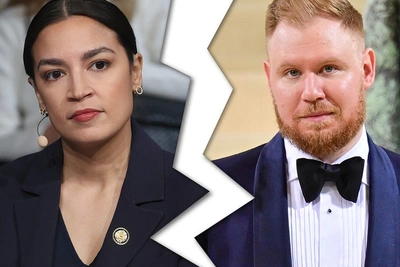 AOC рассталась с женихом Райли Робертсом