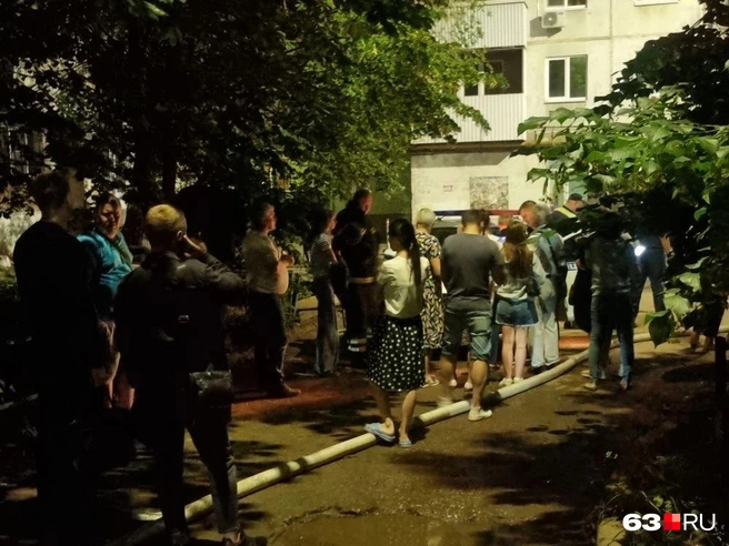 Потерпевшие выстроились в очередь, чтобы дать показания в полиции | Источник: Роман Данилкин / 63.RU