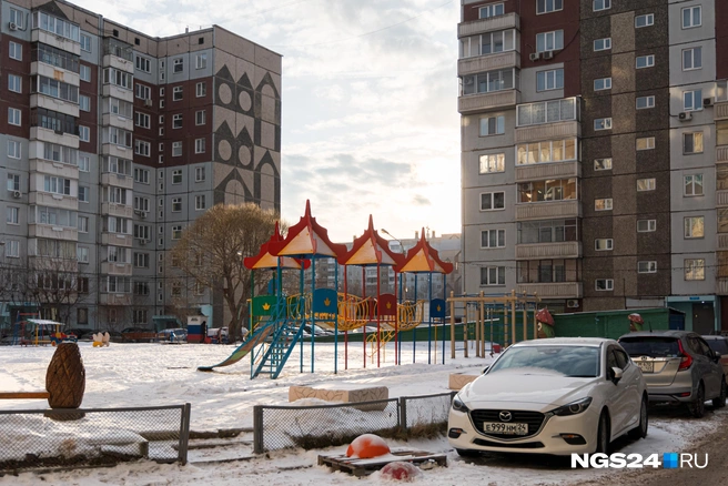 Площадка изменилась, но дом тот же  | Источник: Мария Ленц / NGS24.RU 
