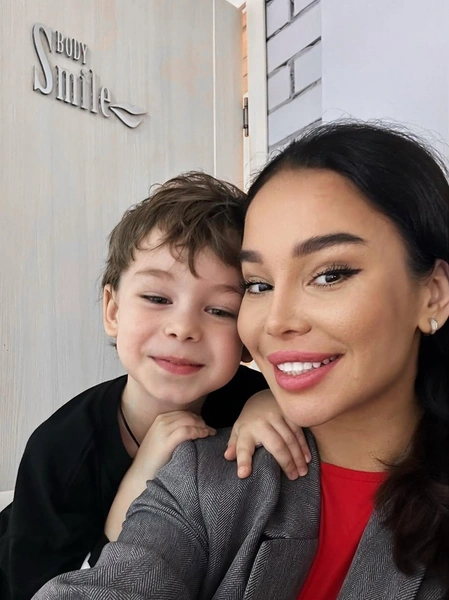 Екатерина растит сына от бывшего мужа