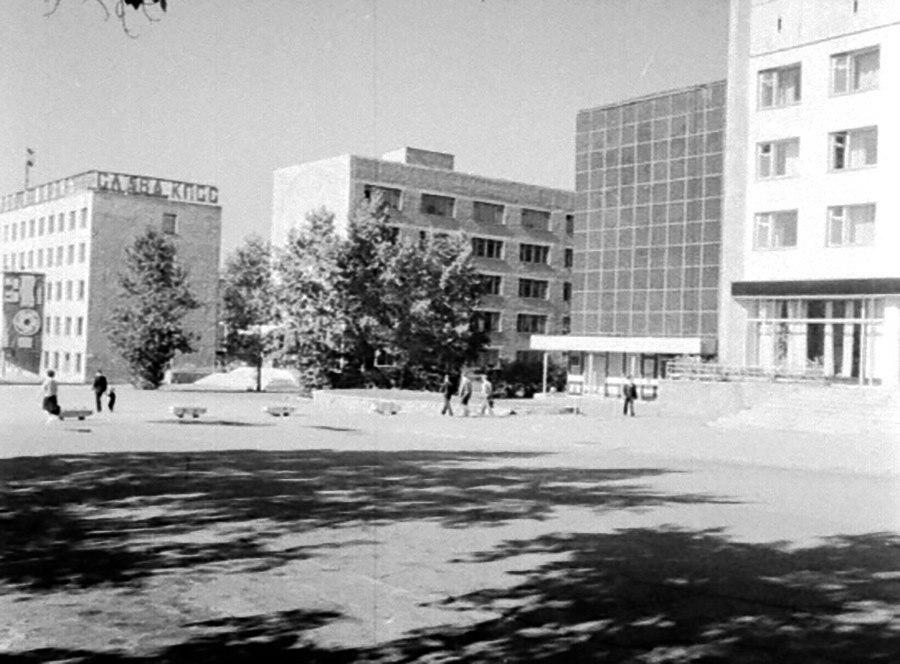 Театральная площадь в июне 1976 года | Источник: Алексей Шегера / группа «Чита&nbsp;— фото из прошлого» во «ВКонтакте»