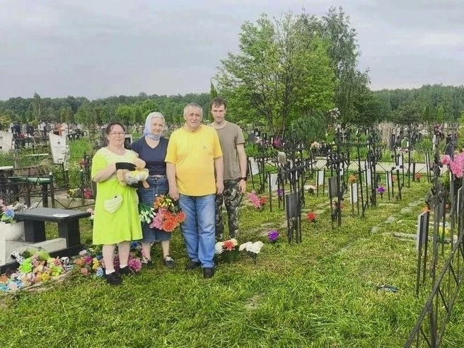Волонтеры прибрались на детских могилках | Источник: Группа ВКонтакте рязанского Вознесенского храма