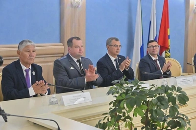 В Хабаровске двум транспортникам присвоили почётное звание
