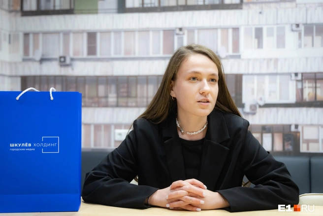 Екатеринбурженке 26 лет, она совмещает работу с учебой, но мечтает о семье | Источник: Владислав Лоншаков / E1.RU