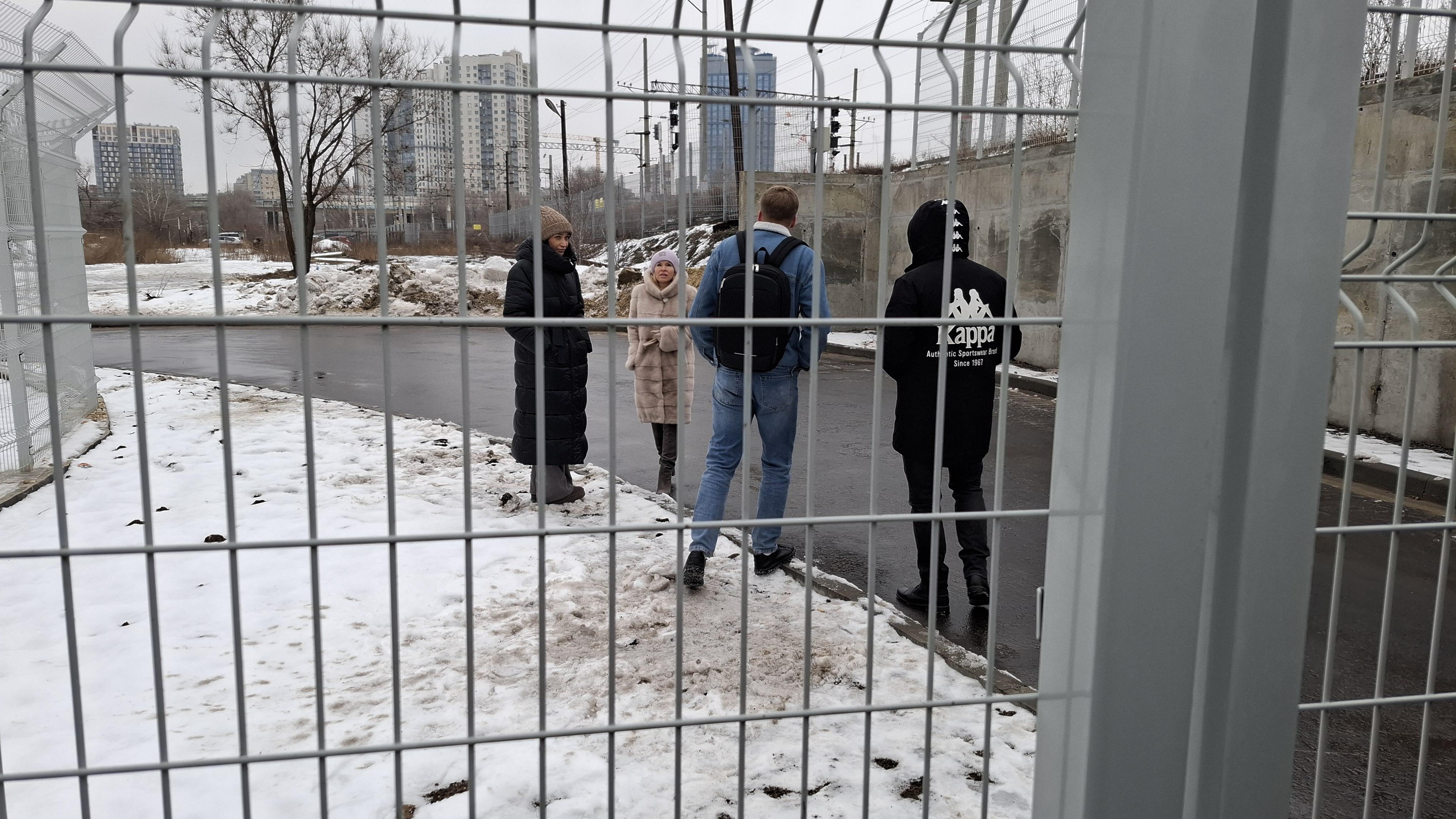 Горожан к губернатору даже близко не подпустили | Источник: Тимофей Крылов / V1.RU