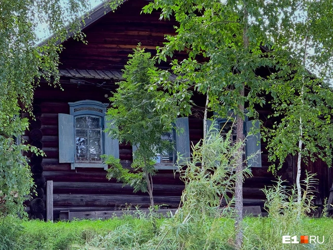 По пути много домов с красивыми наличниками | Источник: Анастасия Баранова / E1.RU