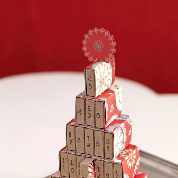 Новогодний декор своими руками: 40+ фото и 10 идей, которые легко повторить