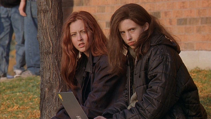 Источник: Кадр из фильма «Оборотень» (Ginger Snaps), 2000 г.