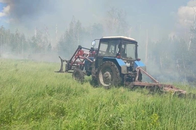 Лесной пожар в Омской области начался после грозы