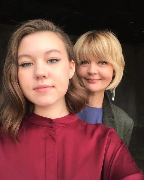 Юлия Меньшова с дочерью Таисией | Источник: соцсети