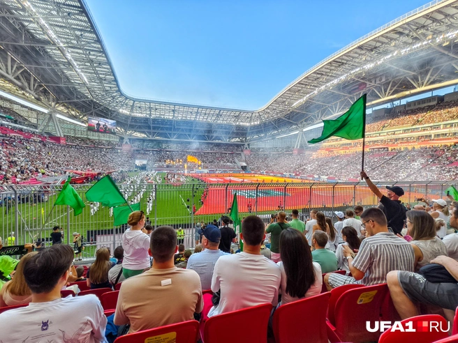 Атмосфера футбола! | Источник: Булат Салихов / UFA1.RU