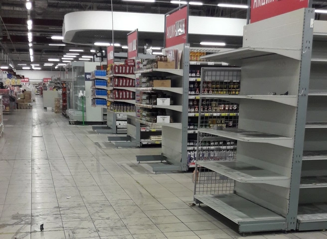Появились новые фотографии из гипермаркета «Карусель» в сгоревшем «М5 Молле» | ya62.ru