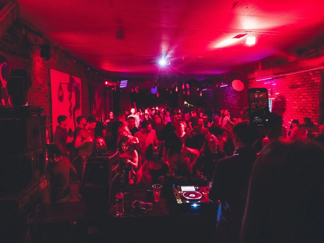 Жители других районов приезжали в Кировский, чтобы потанцевать | Источник: alafuzov_loft / Vk.me