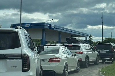 Заправка с дорогим бензином в Архангельске