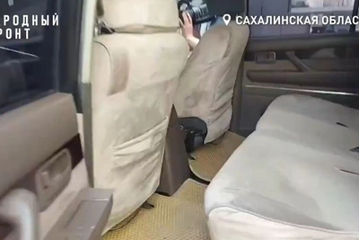 Налоговики Сахалина передали фронту три внедорожника