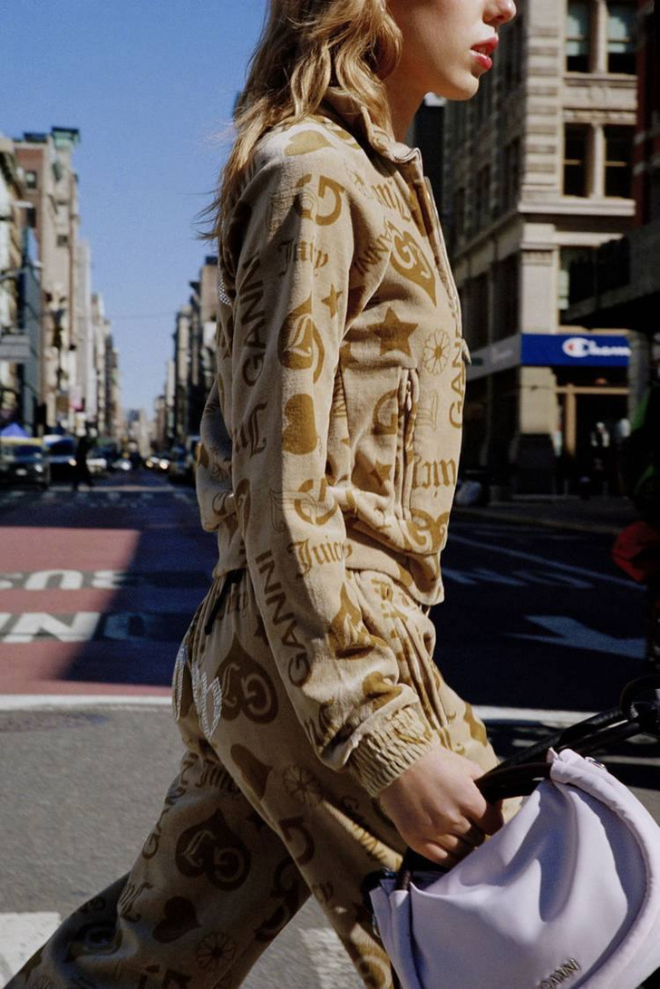 Крупным планом: коллаборация Ganni x Juicy Couture