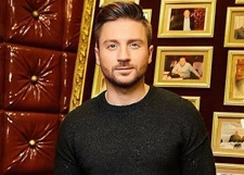 Сергей Лазарев терпел боль ради сына