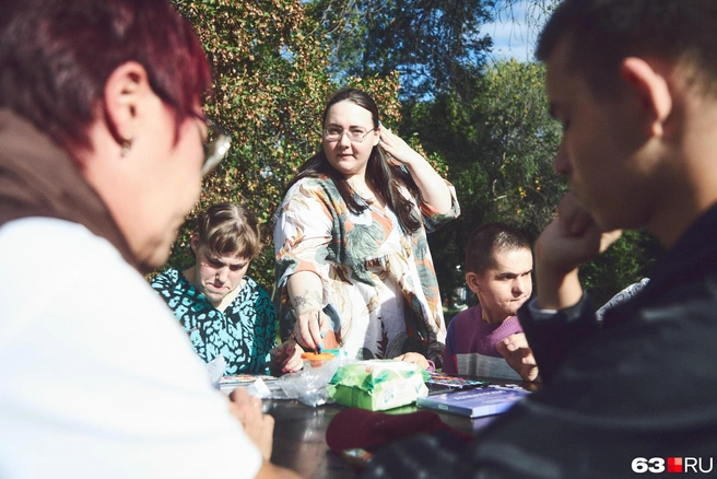 В педагогическом коллективе много молодых людей | Источник: Роман Данилкин / 63.RU