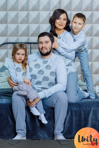 Family look: бренды, которые шьют одежду для мам и дочек