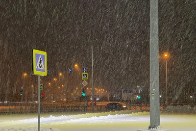 Дороги как каток: циклон Константин обрушил снег на Екатеринбург