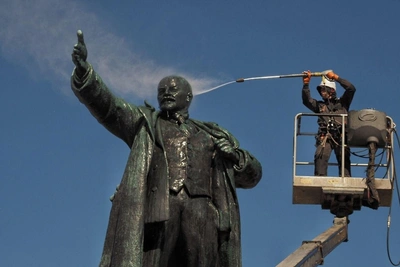 Петербург: ясно, но не тепло; Москва до 26 градусов
