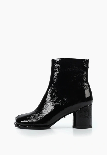 Минимализм, в который влюблены все: как Дженнифер Лоуренс стала новой королевой стритстайла Минимализм, в который влюблены все: как Дженнифер Лоуренс стала новой королевой стритстайла