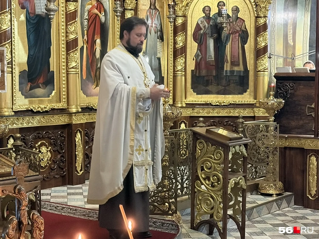 Текущий настоятель храма&nbsp;— отец Дионисий | Источник: Николай Сальников / 56.RU