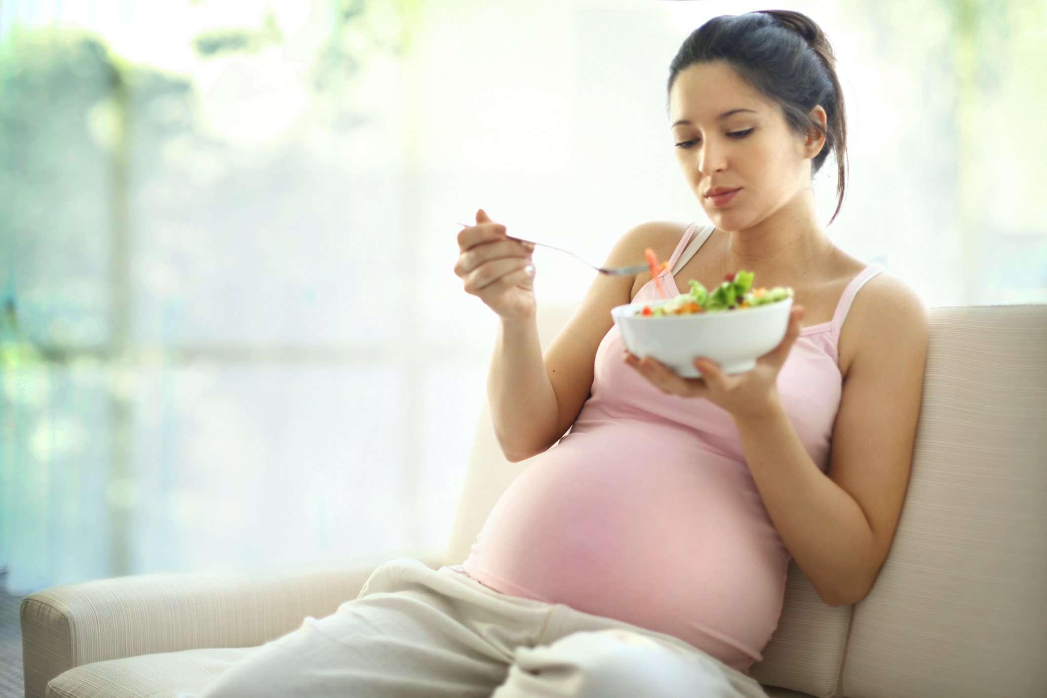 Чем опасен избыточный вес при беременности